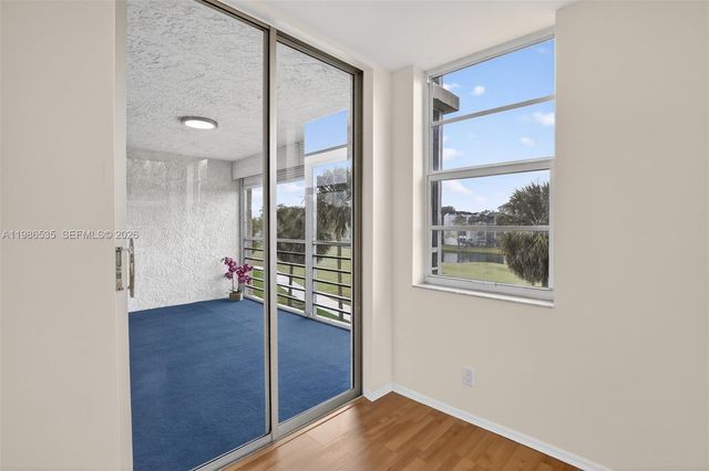 1831 Sabal Palm Dr 306, Davie, FL 33324