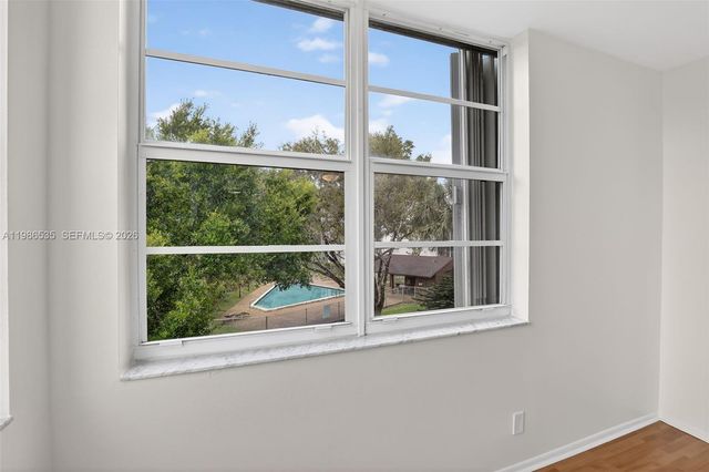 1831 Sabal Palm Dr 306, Davie, FL 33324