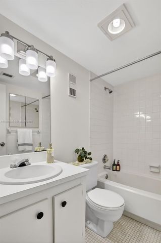 1831 Sabal Palm Dr 306, Davie, FL 33324