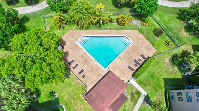 1831 Sabal Palm Dr 306, Davie, FL 33324