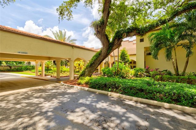 1831 Sabal Palm Dr 306, Davie, FL 33324