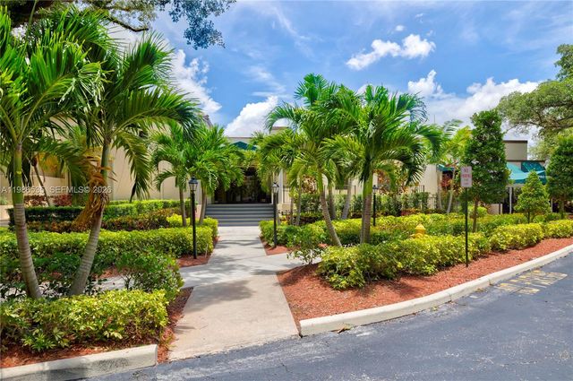 1831 Sabal Palm Dr 306, Davie, FL 33324
