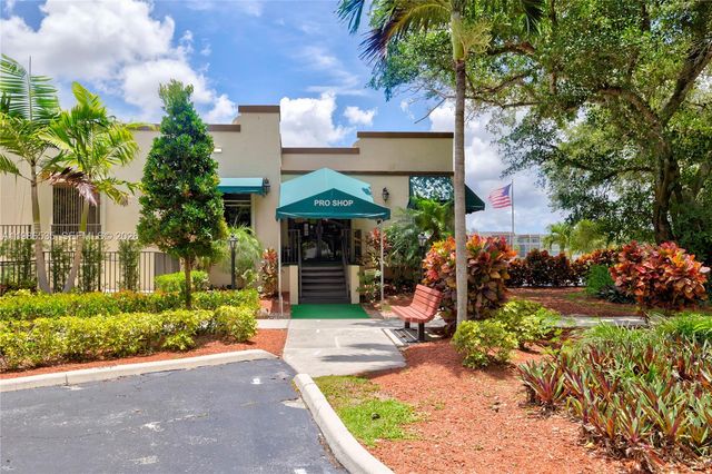 1831 Sabal Palm Dr 306, Davie, FL 33324