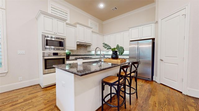 10920 Wrenwood Manor, Houston, TX 77043