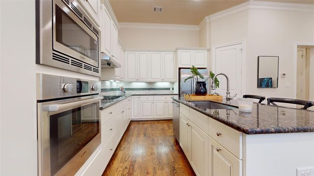 10920 Wrenwood Manor, Houston, TX 77043