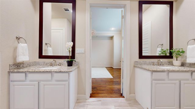 10920 Wrenwood Manor, Houston, TX 77043