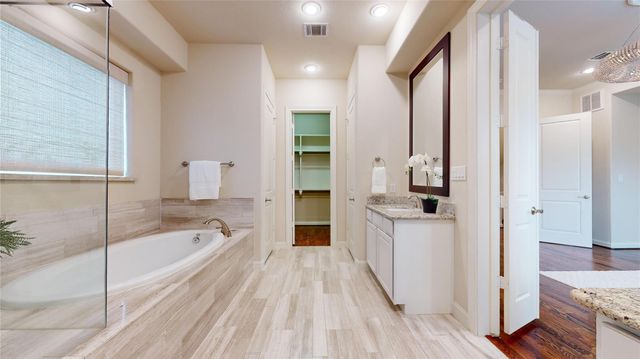 10920 Wrenwood Manor, Houston, TX 77043