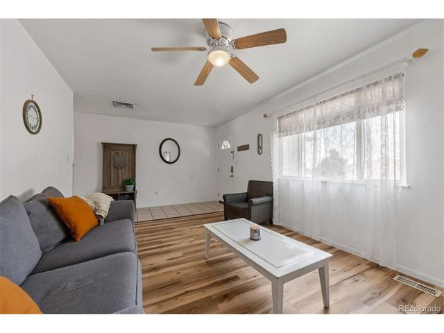 219 W Harmony Dr 221, Pueblo, CO 81007