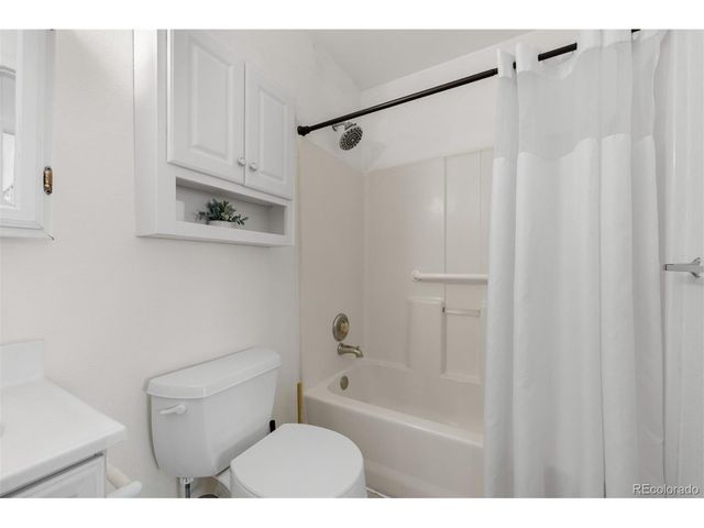 219 W Harmony Dr 221, Pueblo, CO 81007