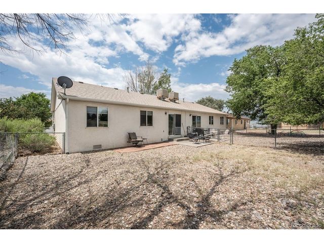 219 W Harmony Dr 221, Pueblo, CO 81007