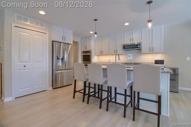 8123 Hudson Drive, Westland, MI 48185