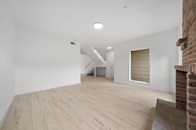 8433 Wednesbury Lane, Houston, TX 77074