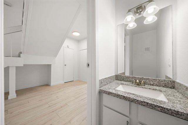 8433 Wednesbury Lane, Houston, TX 77074