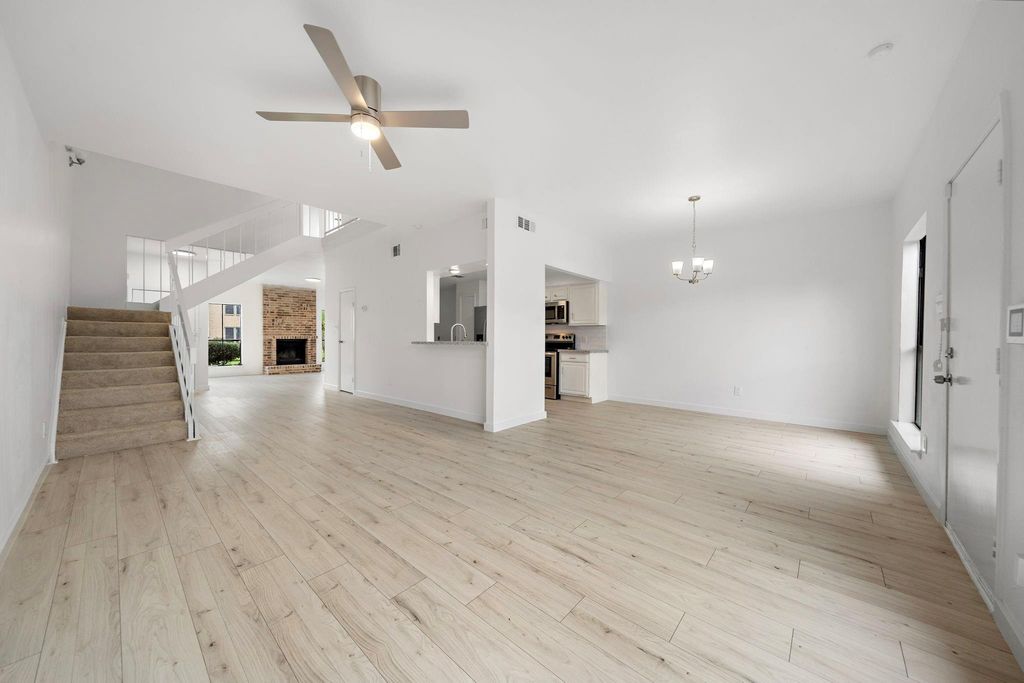 8433 Wednesbury Lane, Houston, TX 77074