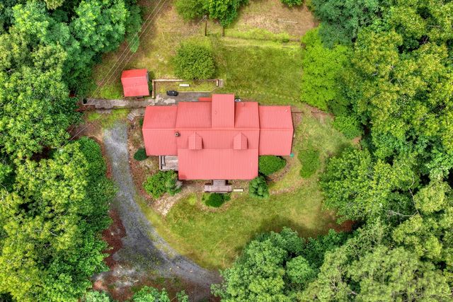 98 Bear Lane, Blue Ridge, GA 30513