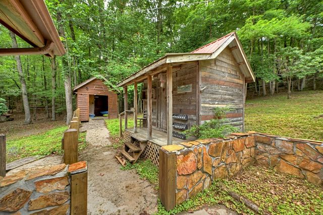 98 Bear Lane, Blue Ridge, GA 30513