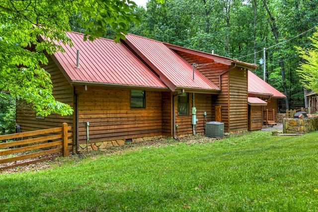 98 Bear Lane, Blue Ridge, GA 30513