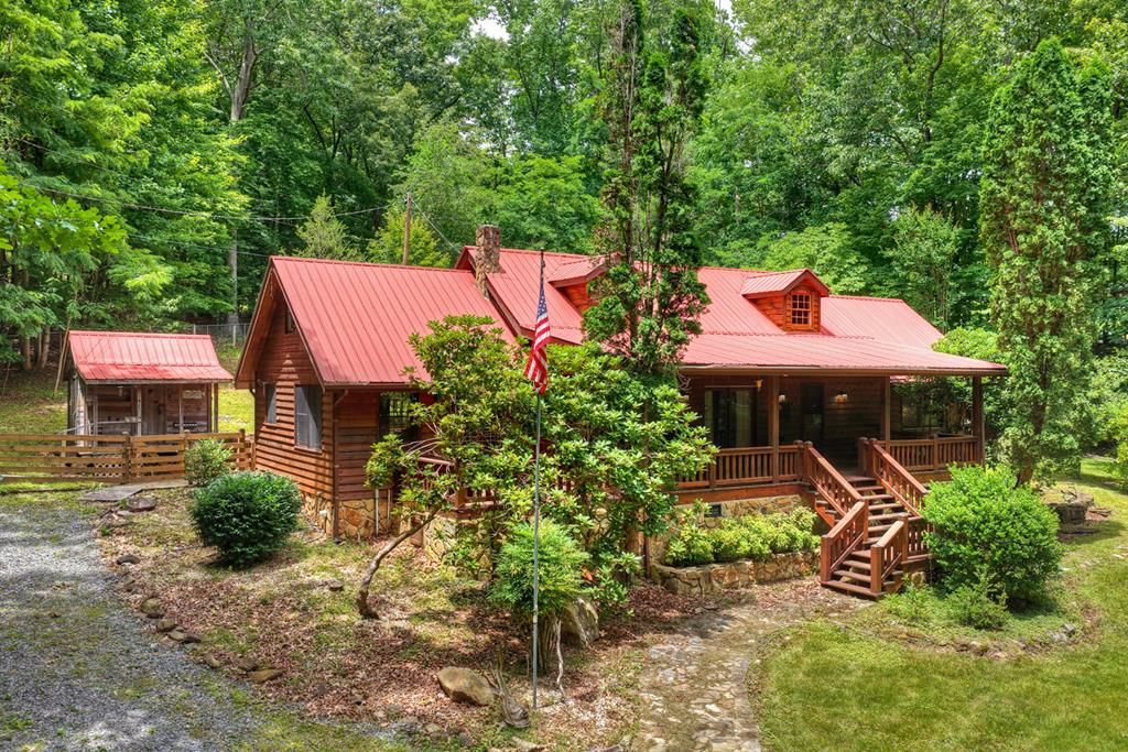 98 Bear Lane, Blue Ridge, GA 30513