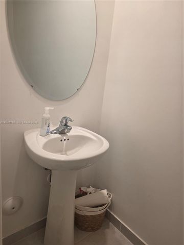 21124 NE 8th Avenue 211, Miami, FL 33179