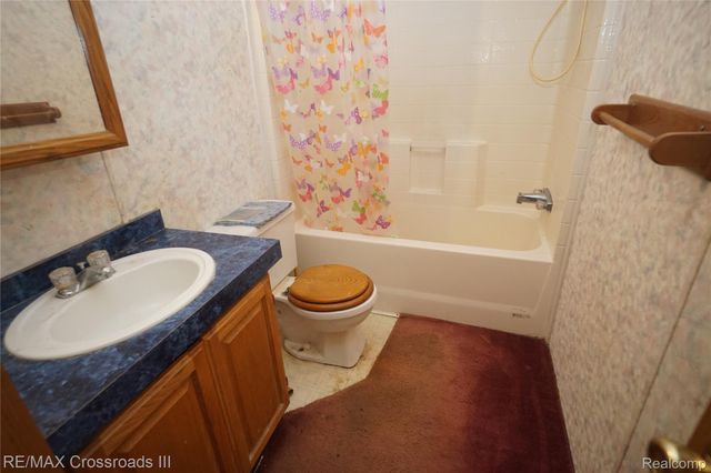 29515 Charles Street, Romulus, MI 48174