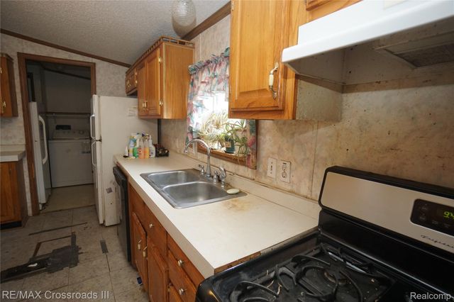 29515 Charles Street, Romulus, MI 48174