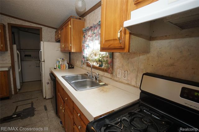 29515 Charles Street, Romulus, MI 48174