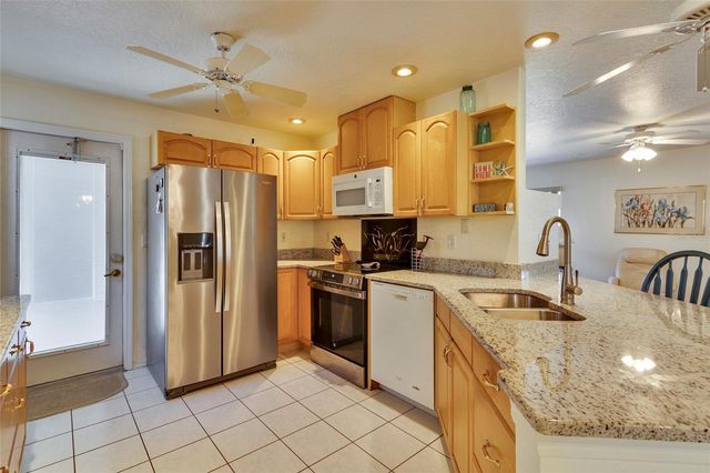 7095 BLACKBIRD AVENUE, Weeki Wachee, FL 34613