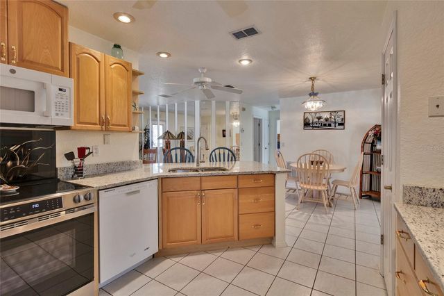 7095 BLACKBIRD AVENUE, Weeki Wachee, FL 34613