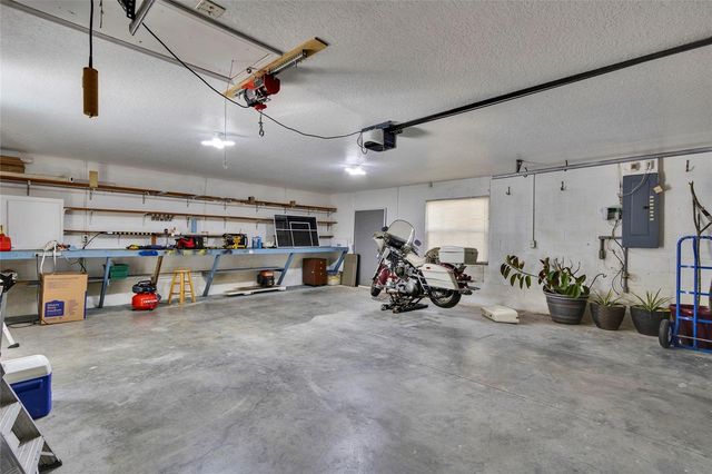 7095 BLACKBIRD AVENUE, Weeki Wachee, FL 34613