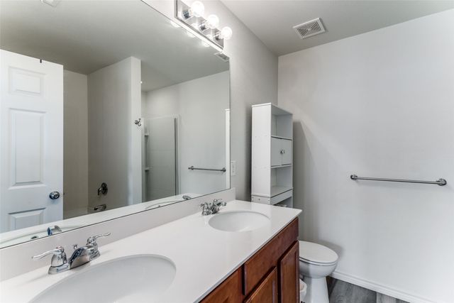 10013 Amosite Drive, Fort Worth, TX 76131