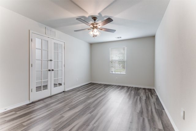 10013 Amosite Drive, Fort Worth, TX 76131