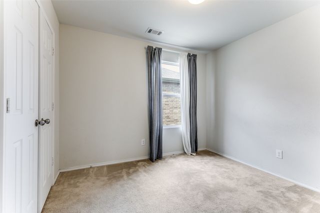 10013 Amosite Drive, Fort Worth, TX 76131