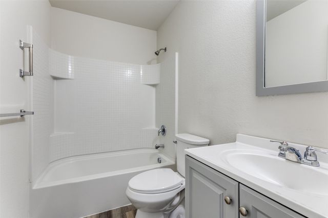 10013 Amosite Drive, Fort Worth, TX 76131