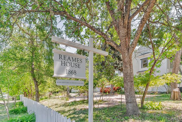 540 E California Street, Jacksonville, OR 97530