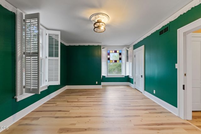 540 E California Street, Jacksonville, OR 97530