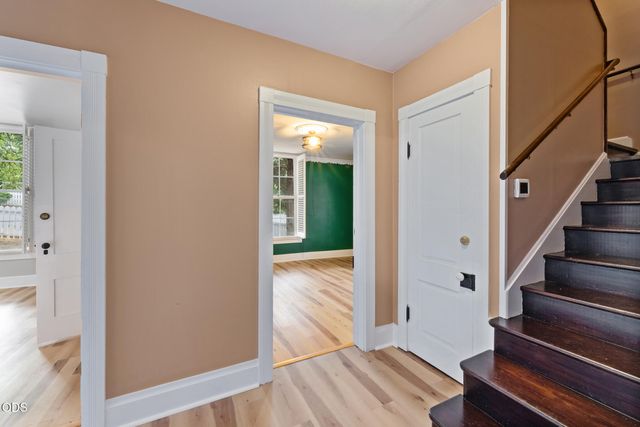 540 E California Street, Jacksonville, OR 97530