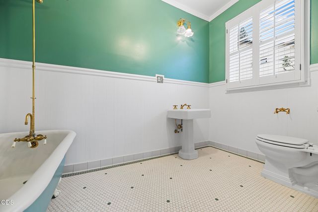 540 E California Street, Jacksonville, OR 97530