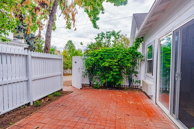 540 E California Street, Jacksonville, OR 97530