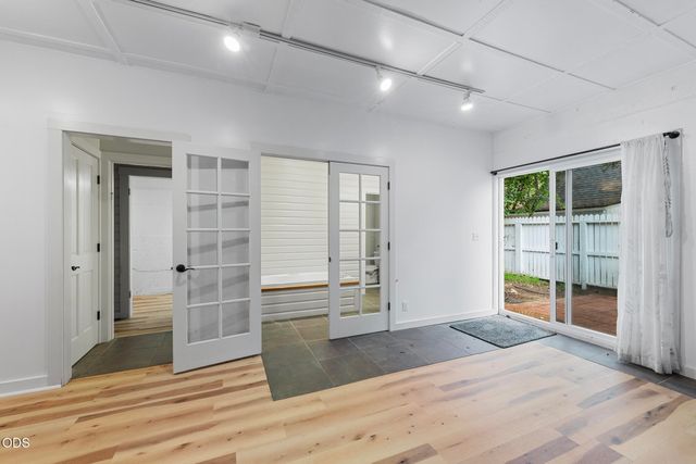 540 E California Street, Jacksonville, OR 97530
