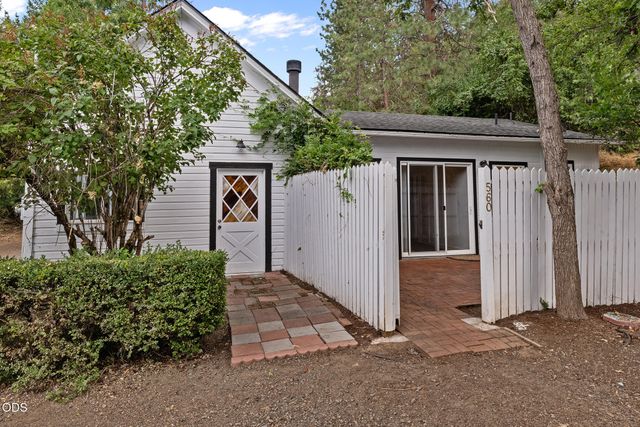 540 E California Street, Jacksonville, OR 97530