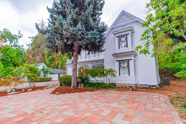 540 E California Street, Jacksonville, OR 97530