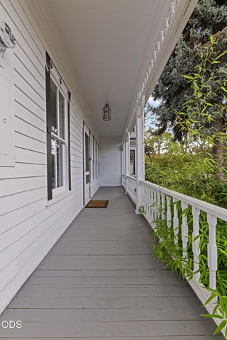 540 E California Street, Jacksonville, OR 97530