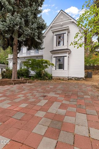 540 E California Street, Jacksonville, OR 97530