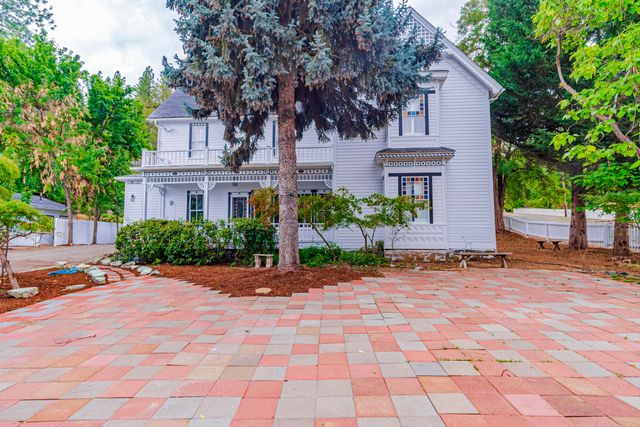 540 E California Street, Jacksonville, OR 97530