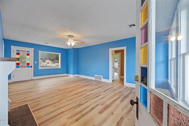 540 E California Street, Jacksonville, OR 97530