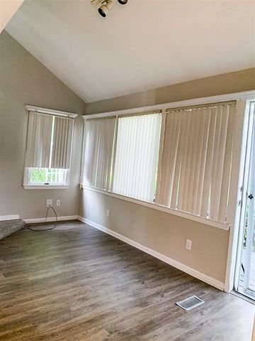 21517 Jacksonville Street, Farmington Hills, MI 48336