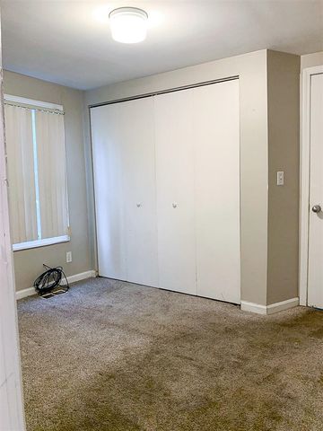 21517 Jacksonville Street, Farmington Hills, MI 48336