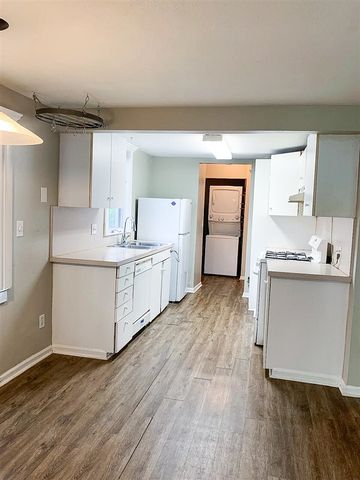 21517 Jacksonville Street, Farmington Hills, MI 48336
