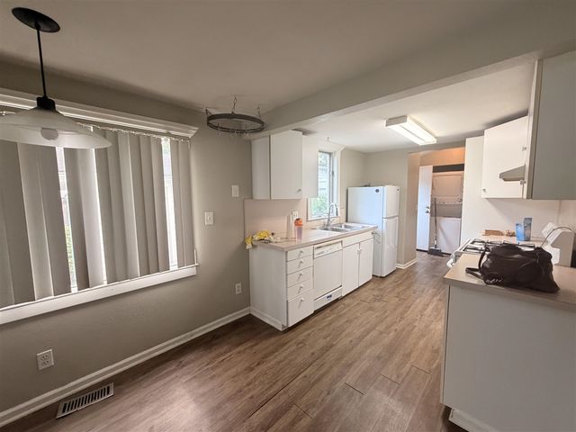 21517 Jacksonville Street, Farmington Hills, MI 48336