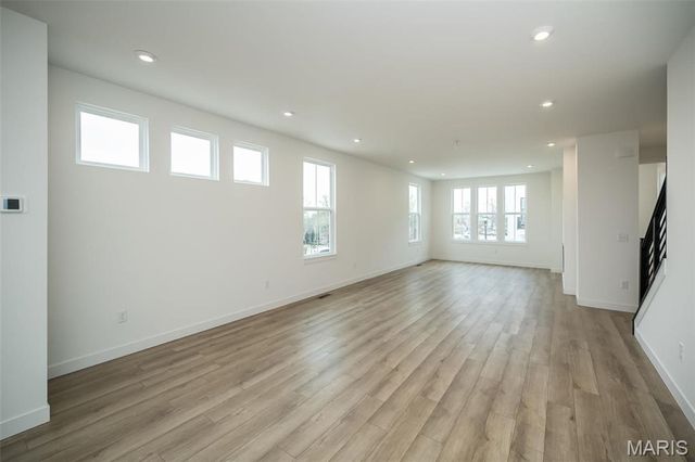 8904 Gateway Circle 41-808, Richmond Heights, MO 63144